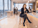 4 womens-sigvaris-soft-opaque-professional-lifestyle.png
