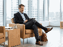 4sigvaris-dynaven-mens-compression-socks-office-lifestyle.png