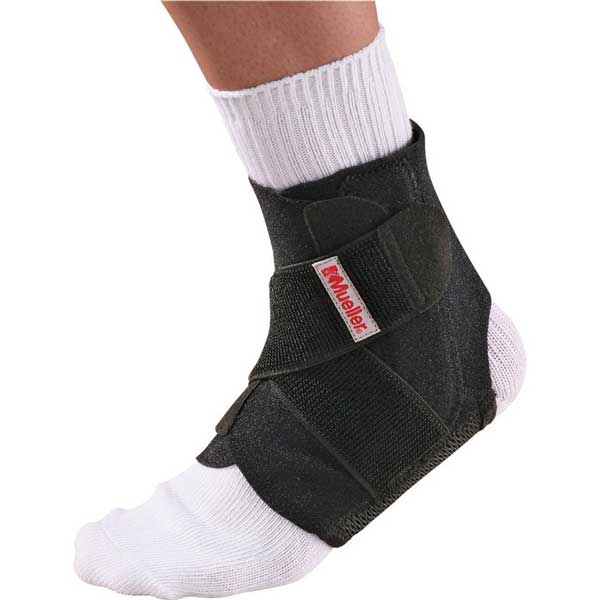 Mueller Latex Adjustable Ankle Stabilizer – Flexible Support for Injury Relief and Daily Wear